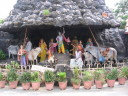 Krishna soulevant le mont Govardhana, Krishna Temple, Vrindavan, Uttar Pradesh